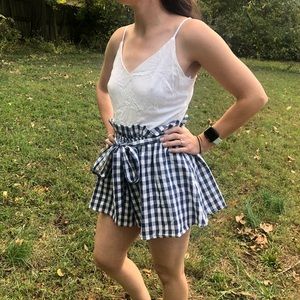 NWT Impressions high waisted, paper bag shorts romper belt.